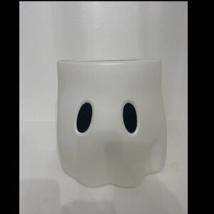Small Plastic White Ghost Planter